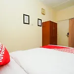 Oyo 1346 Sinergi Hotel Gresik