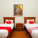 Oyo 1346 Sinergi Hotel Gresik
